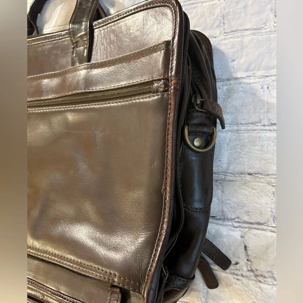 PELLE STUDIO VINTAGE CHOCOLATE BROWN LEATHER MANY COMPARTMENTS LAB/BREIF BAG